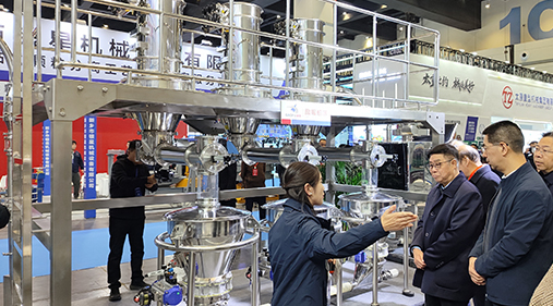 高服以“智能篩分系統(tǒng)+防爆解決方案”雙引擎驅(qū)動制造業(yè)升級，獲工信部領(lǐng)導(dǎo)現(xiàn)場點贊